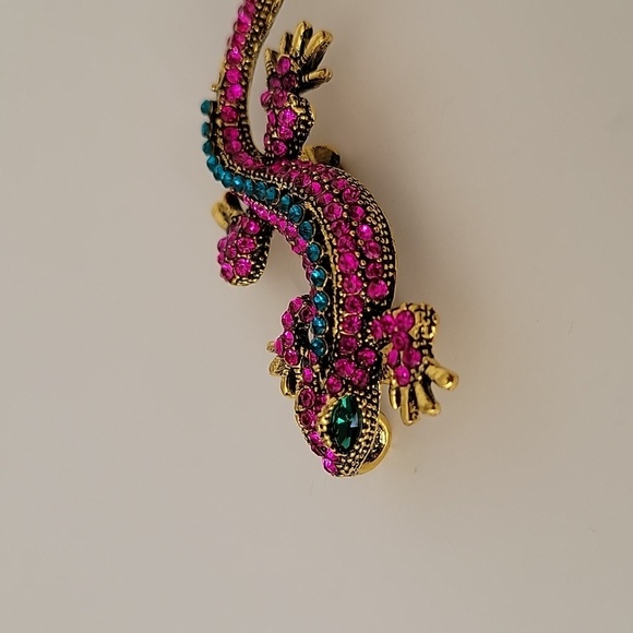 SOLD Brooch Rhinestone Lizard Brooch Excellent condition Animal Brooch/ pendant - Picture 4 of 7